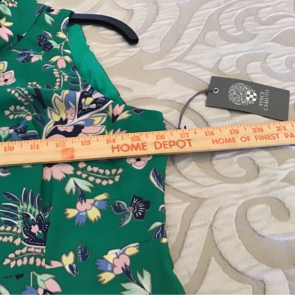 VINCE CAMUTO green beautiful dress, size 2.  High neck, sleeveless, NWT - Picture 8 of 8